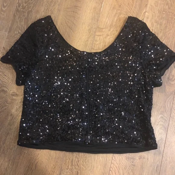Black sequin crop top - Picture 3 of 3